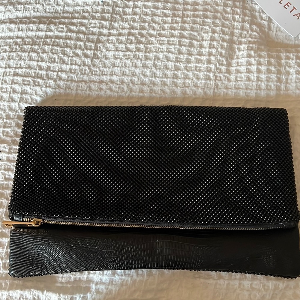 Black clutch